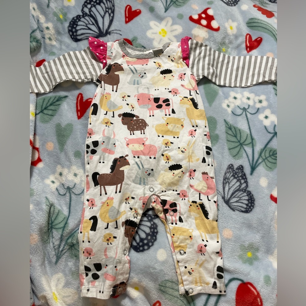 Farm Animal Patterned Boutique Baby Girl Outfit - Picture 1 of 4